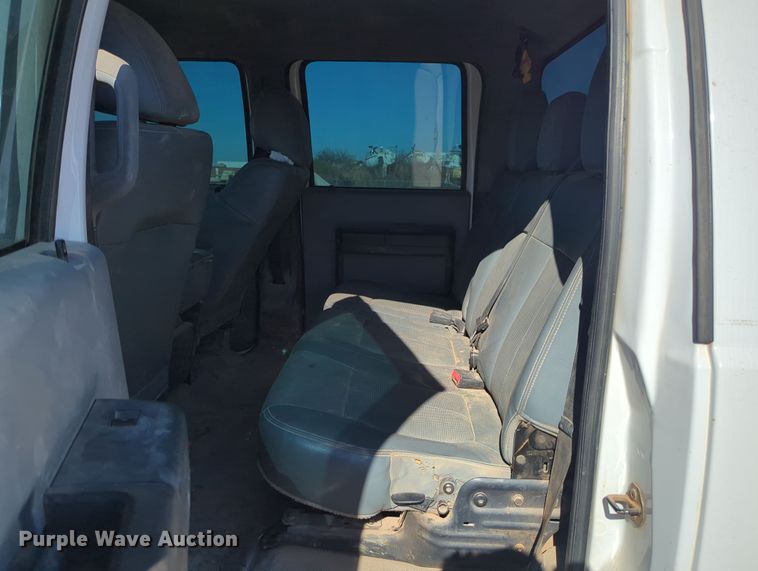 image for item OL9160 2016 Ford F250 Super Duty  Crew Cab pickup truck