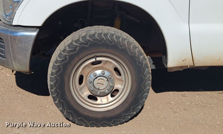 image for item OL9160 2016 Ford F250 Super Duty  Crew Cab pickup truck