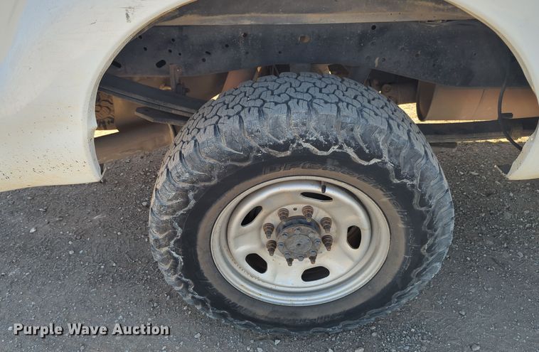 image for item OL9160 2016 Ford F250 Super Duty  Crew Cab pickup truck