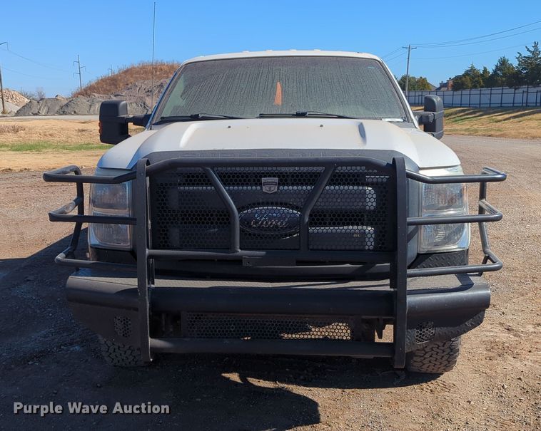 image for item OL9161 2015 Ford F250 Super Duty  Crew Cab pickup truck