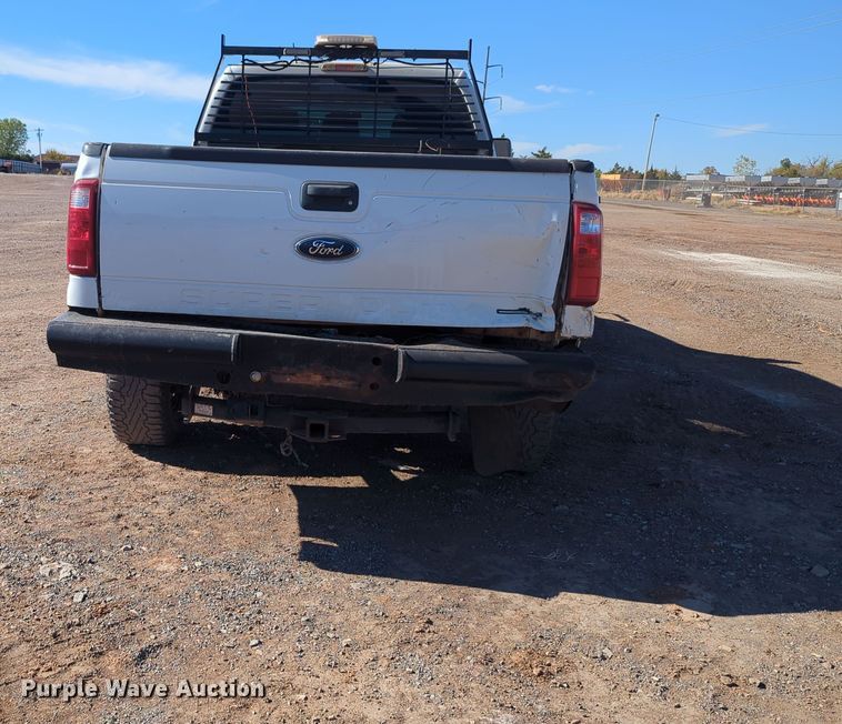 image for item OL9161 2015 Ford F250 Super Duty  Crew Cab pickup truck