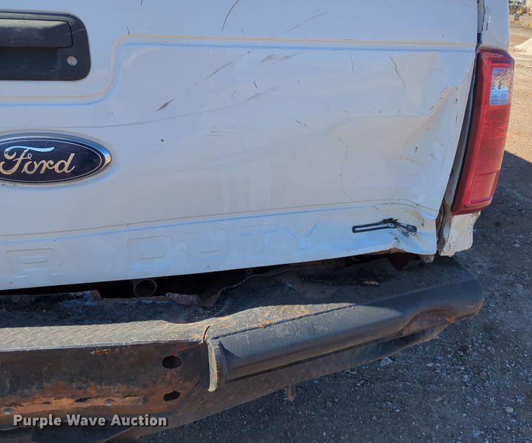 image for item OL9161 2015 Ford F250 Super Duty  Crew Cab pickup truck