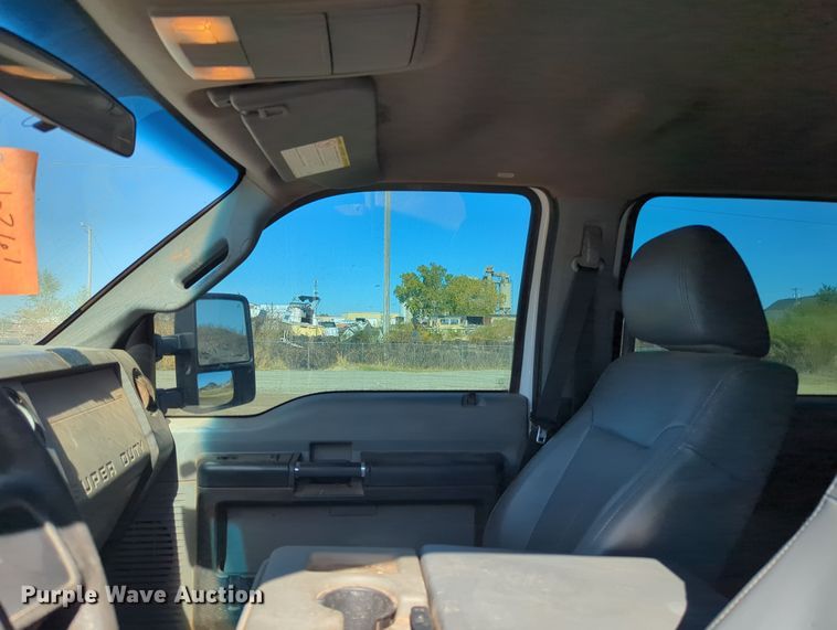 image for item OL9161 2015 Ford F250 Super Duty  Crew Cab pickup truck