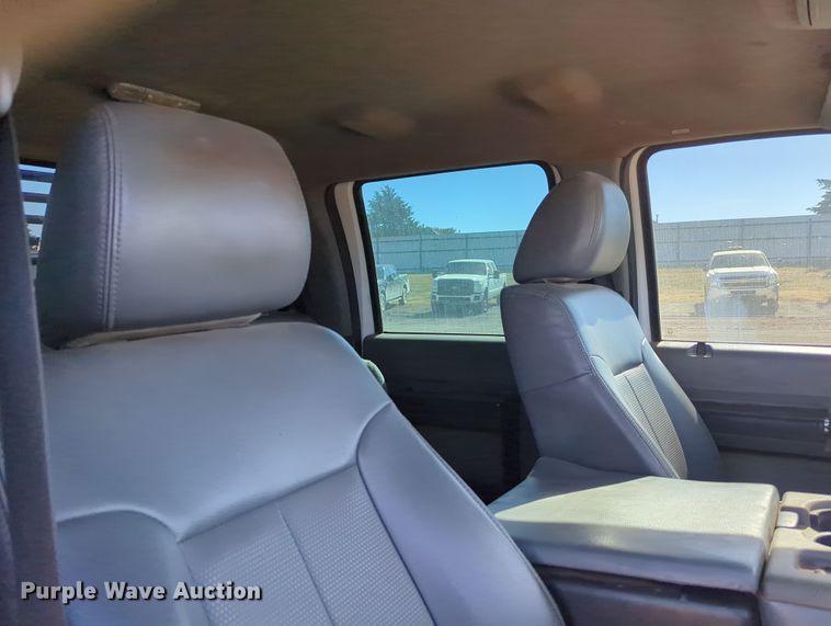 image for item OL9161 2015 Ford F250 Super Duty  Crew Cab pickup truck