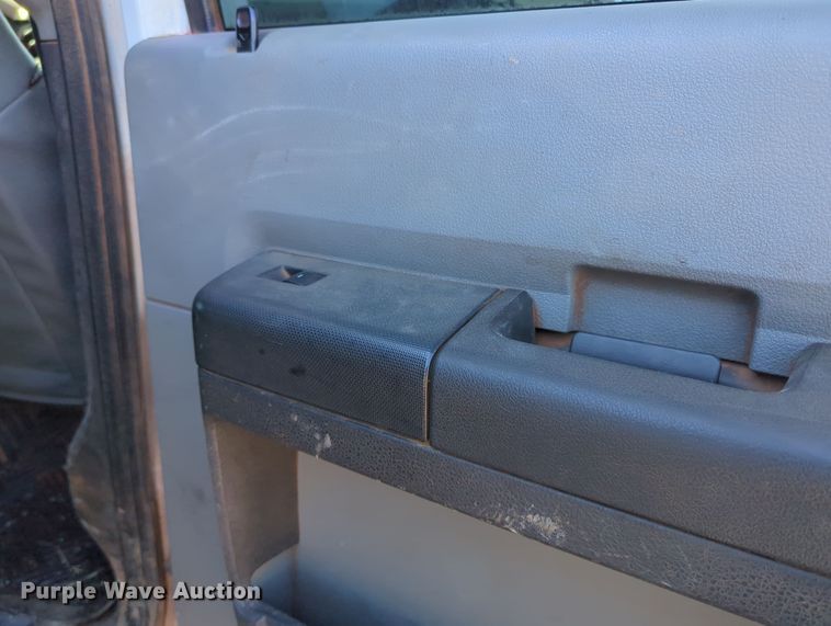 image for item OL9161 2015 Ford F250 Super Duty  Crew Cab pickup truck