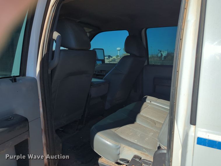 image for item OL9161 2015 Ford F250 Super Duty  Crew Cab pickup truck