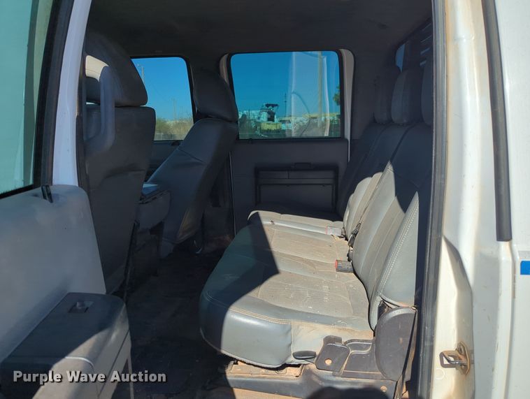 image for item OL9161 2015 Ford F250 Super Duty  Crew Cab pickup truck