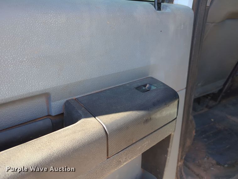 image for item OL9161 2015 Ford F250 Super Duty  Crew Cab pickup truck