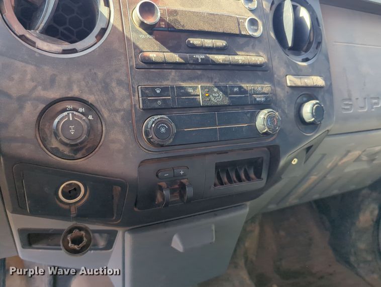 image for item OL9162 2016 Ford F250 Super Duty  Crew Cab pickup truck