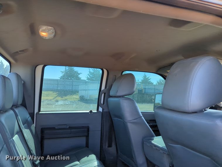 image for item OL9162 2016 Ford F250 Super Duty  Crew Cab pickup truck