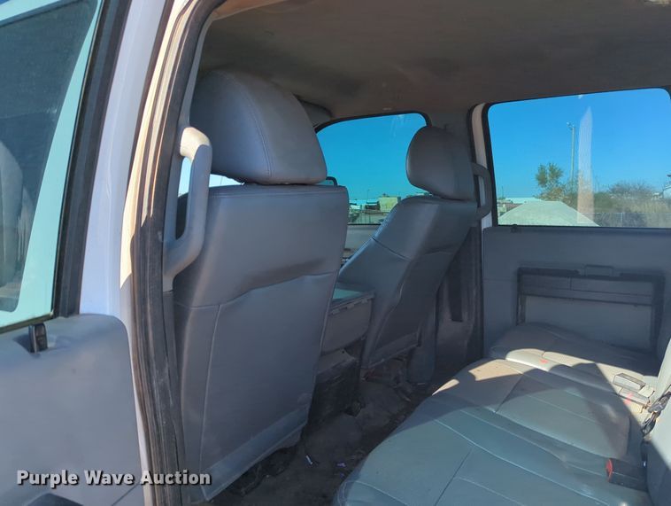 image for item OL9162 2016 Ford F250 Super Duty  Crew Cab pickup truck