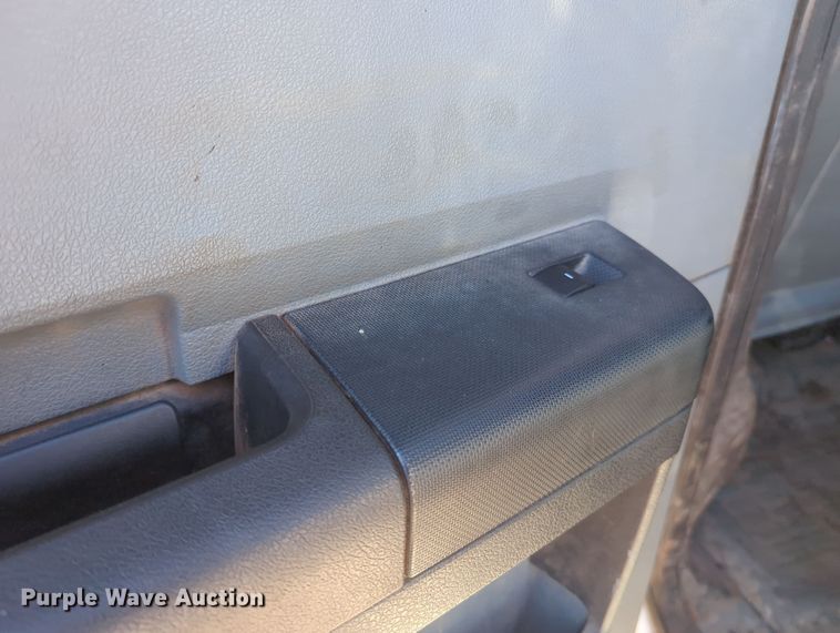 image for item OL9162 2016 Ford F250 Super Duty  Crew Cab pickup truck