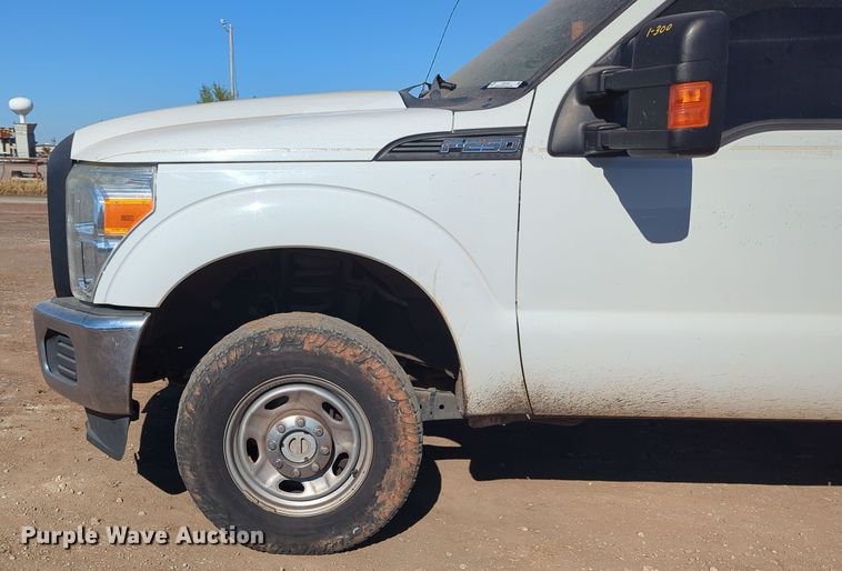 image for item OL9162 2016 Ford F250 Super Duty  Crew Cab pickup truck