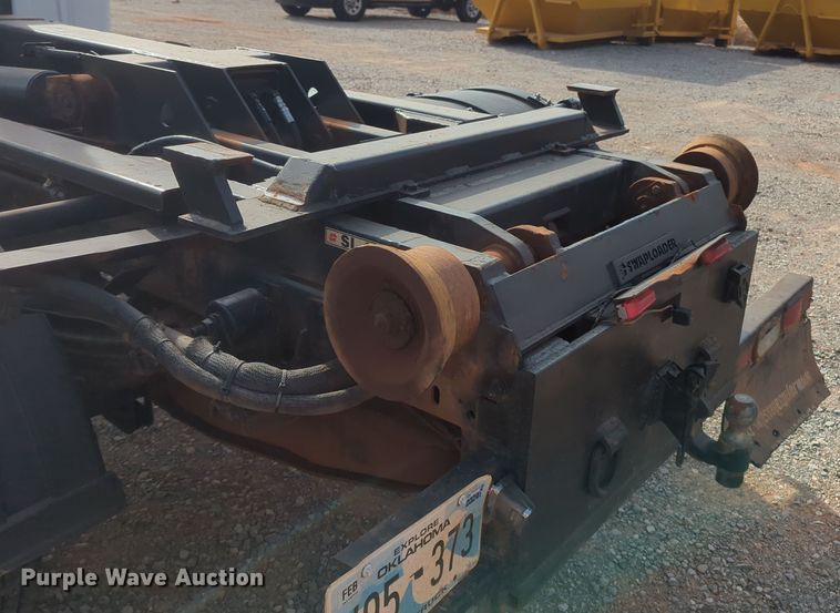 image for item OL9175 2010 Ford F550 Super Duty XL  hook lift truck