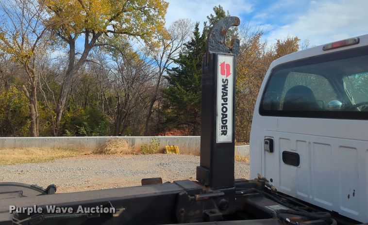 image for item OL9175 2010 Ford F550 Super Duty XL  hook lift truck