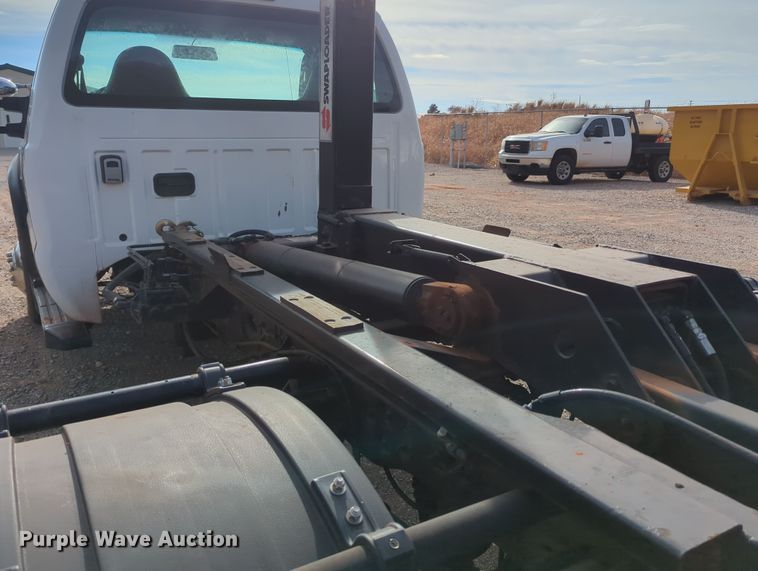 image for item OL9175 2010 Ford F550 Super Duty XL  hook lift truck