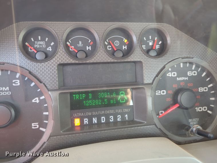 image for item OL9175 2010 Ford F550 Super Duty XL  hook lift truck