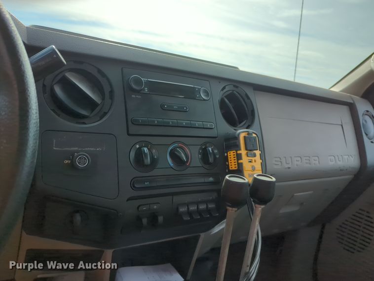 image for item OL9175 2010 Ford F550 Super Duty XL  hook lift truck