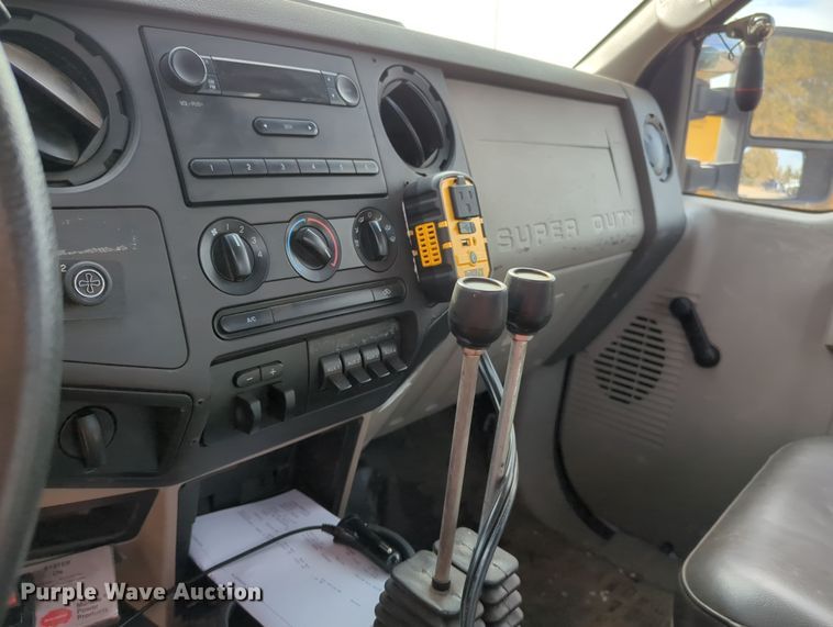 image for item OL9175 2010 Ford F550 Super Duty XL  hook lift truck