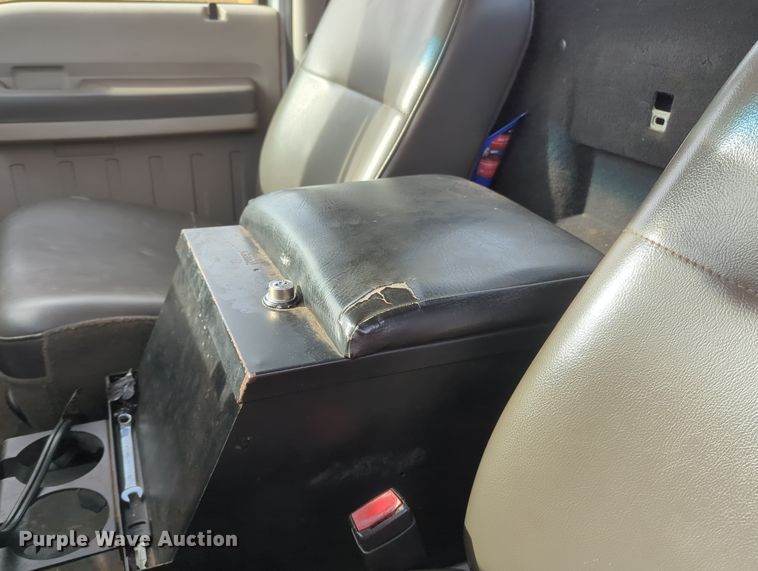 image for item OL9175 2010 Ford F550 Super Duty XL  hook lift truck