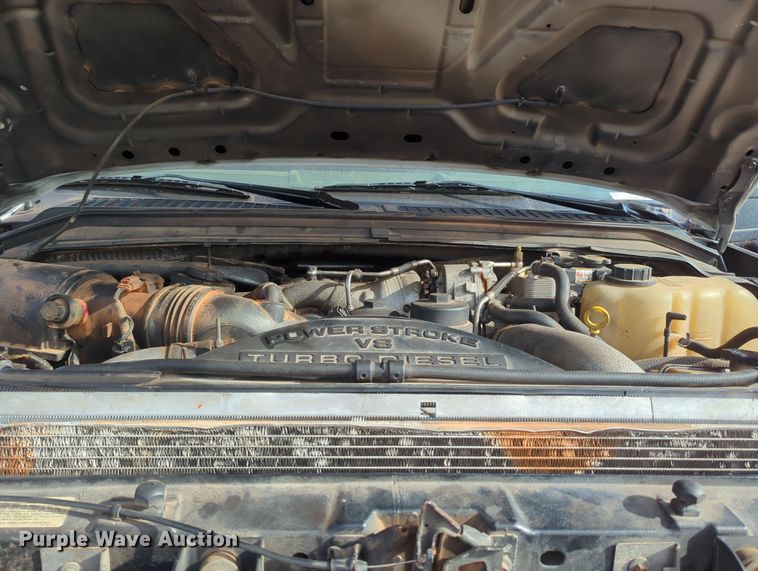 image for item OL9175 2010 Ford F550 Super Duty XL  hook lift truck