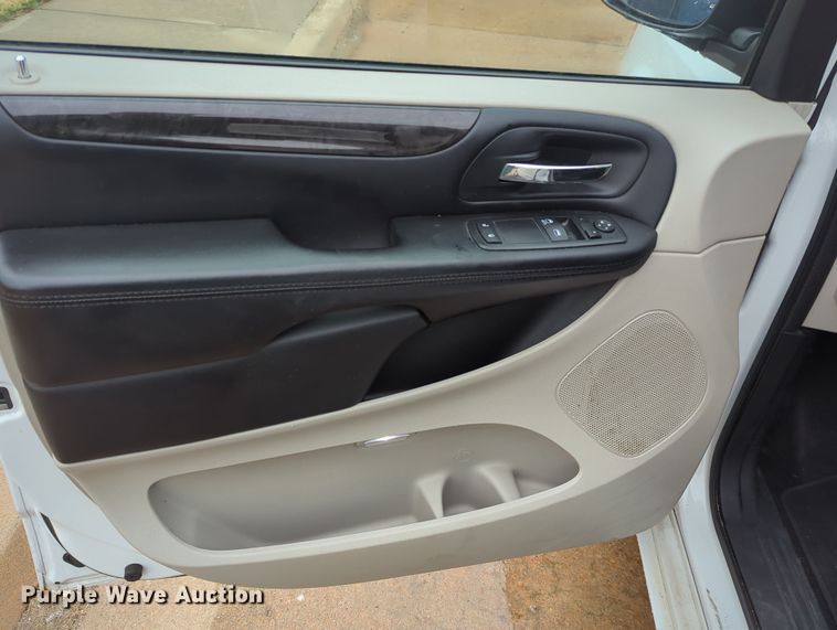 image for item OL9177 2016 Dodge Grand Caravan  van