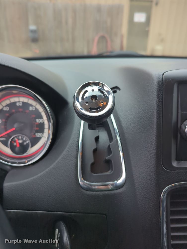 image for item OL9177 2016 Dodge Grand Caravan  van