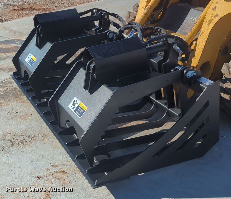 image for item OL9196 2023  skid steer grapple bucket