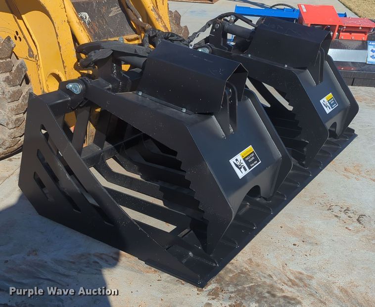 image for item OL9196 2023  skid steer grapple bucket