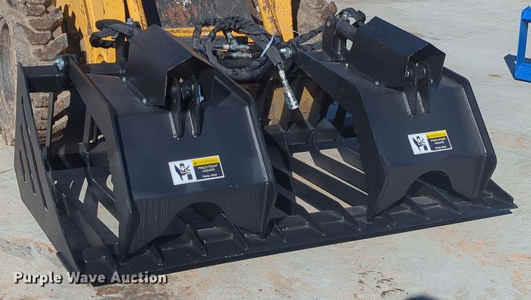 image for item OL9196 2023  skid steer grapple bucket