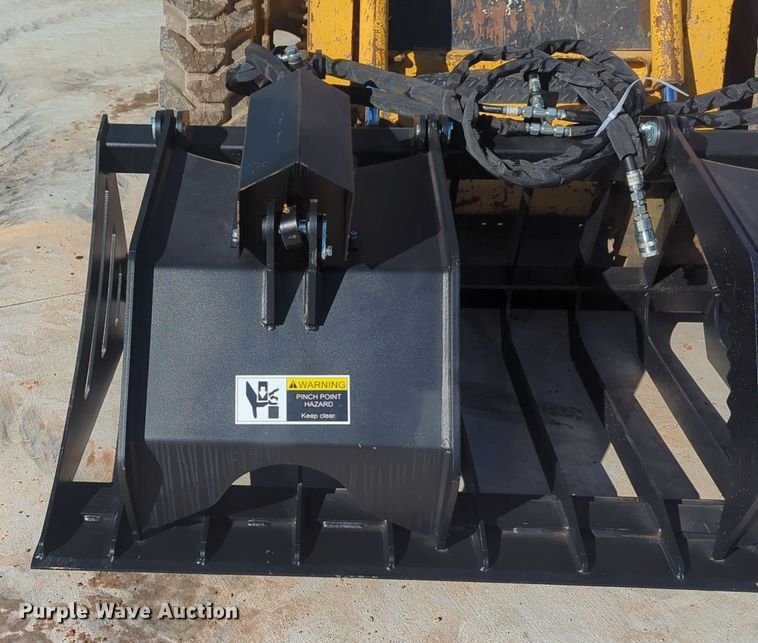image for item OL9196 2023  skid steer grapple bucket
