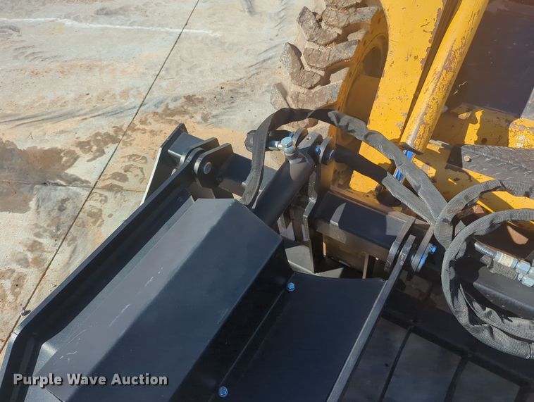 image for item OL9196 2023  skid steer grapple bucket