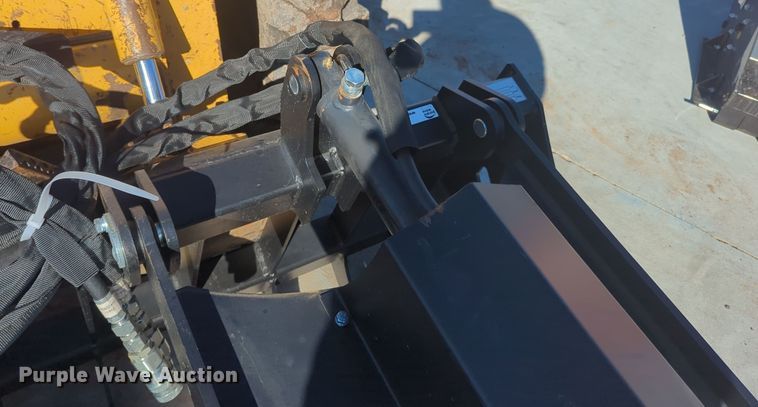 image for item OL9196 2023  skid steer grapple bucket