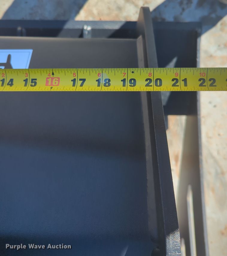 image for item OL9196 2023  skid steer grapple bucket