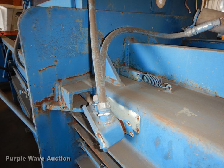 image for item OL9360 Balemaster 372AJLPUXZ9Z  horizontal baler