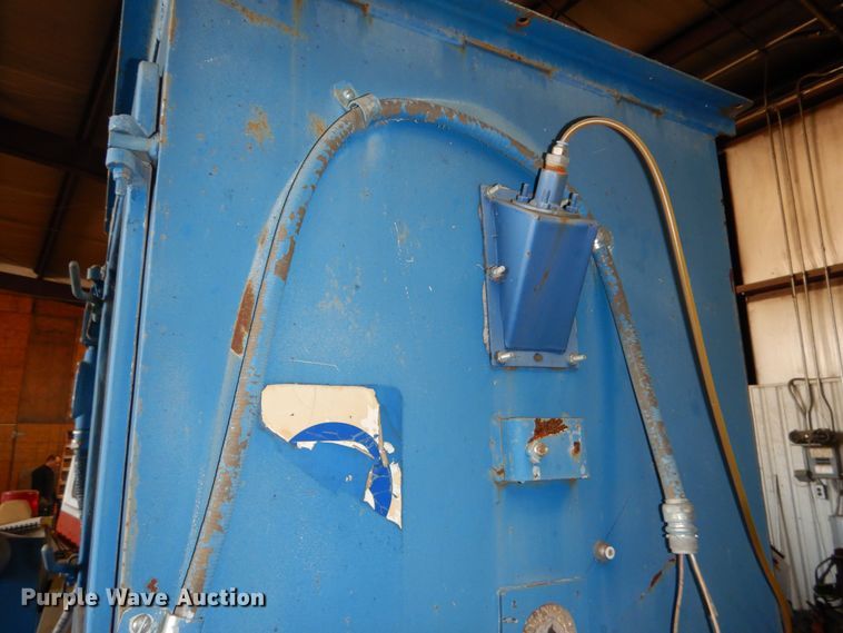 image for item OL9360 Balemaster 372AJLPUXZ9Z  horizontal baler