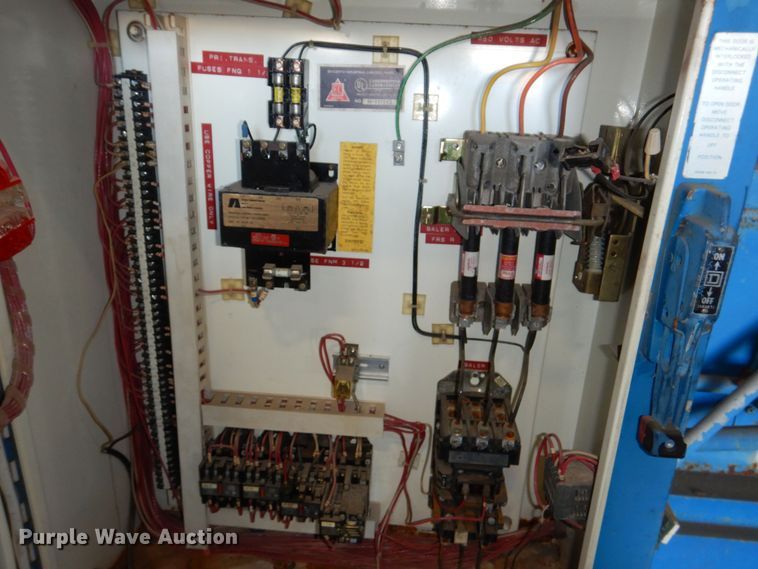 image for item OL9360 Balemaster 372AJLPUXZ9Z  horizontal baler