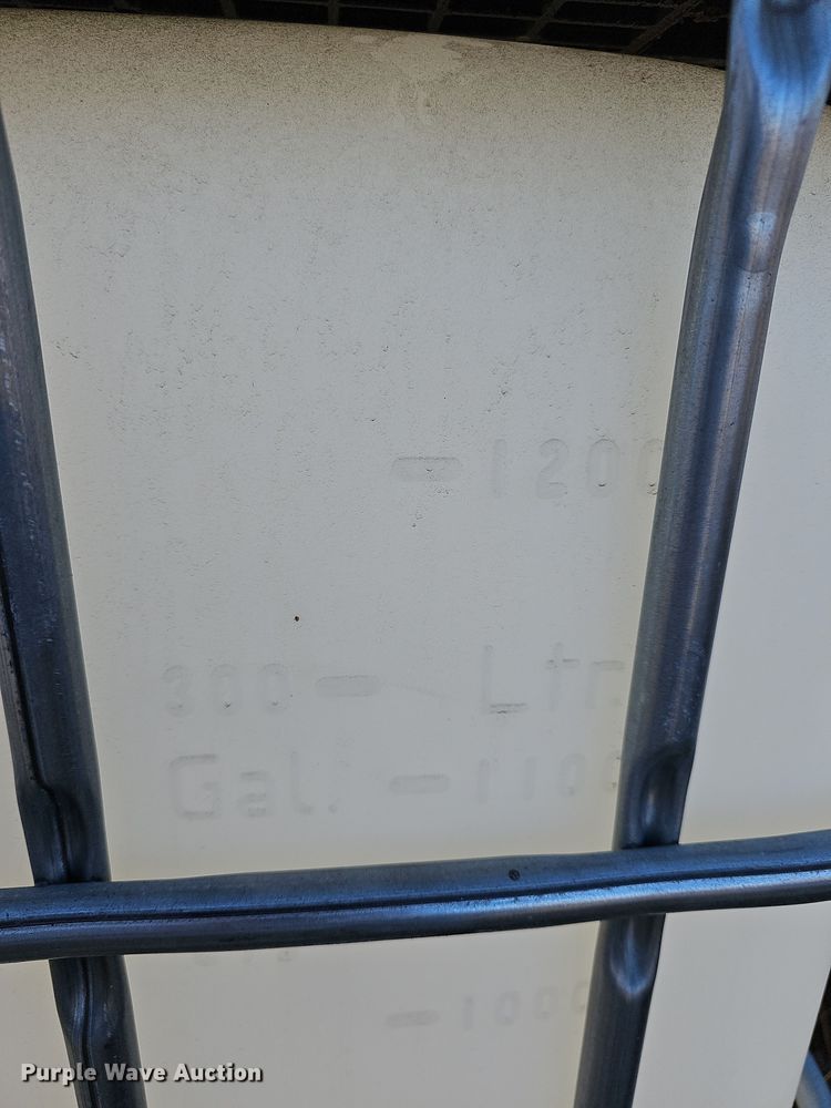 image for item OL9362 (18) Schutz 325 gallon totes