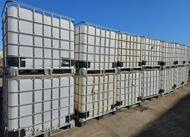 image for item OL9363 (41) Schutz 275 gallon totes