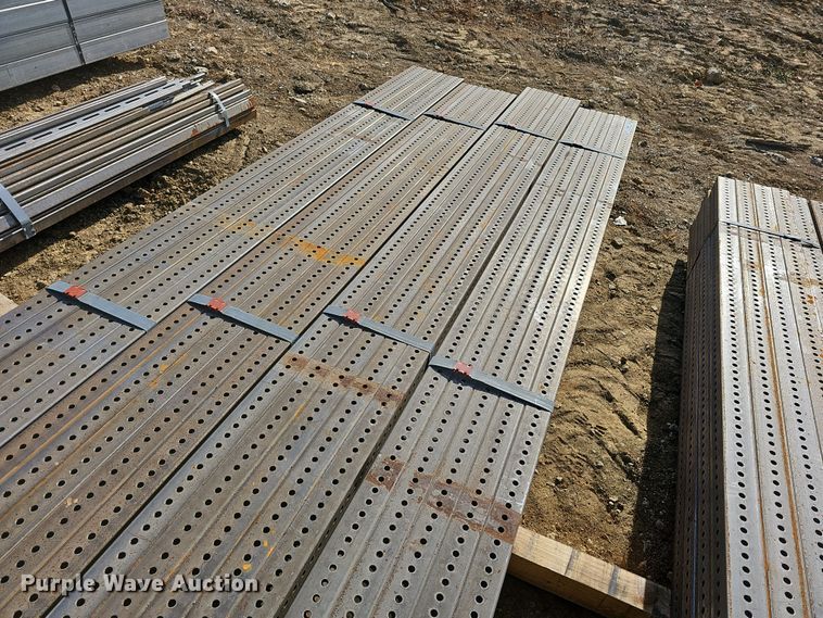 image for item OL9395 (80) perforated square tubing