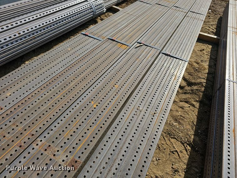 image for item OL9395 (80) perforated square tubing