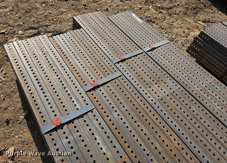 image for item OL9395 (80) perforated square tubing