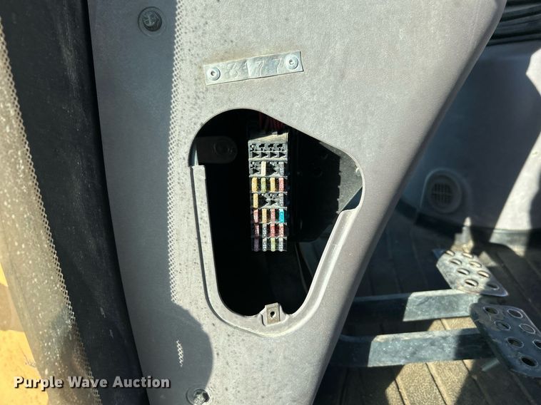 image for item DJ6376 2004 Case 590 Super M Series 2  backhoe