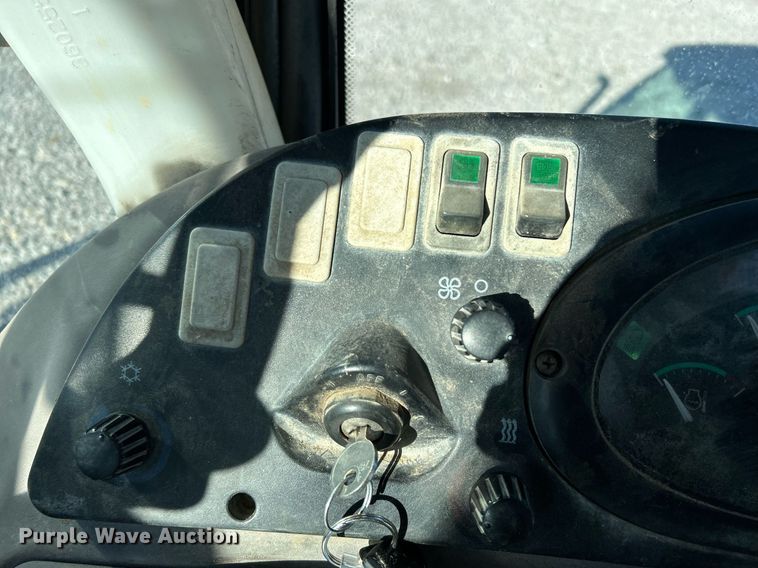 image for item DJ6376 2004 Case 590 Super M Series 2  backhoe