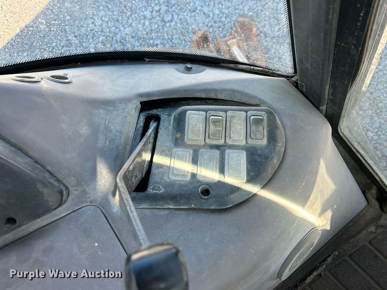 image for item DJ6376 2004 Case 590 Super M Series 2  backhoe