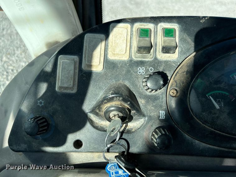 image for item DJ6376 2004 Case 590 Super M Series 2  backhoe