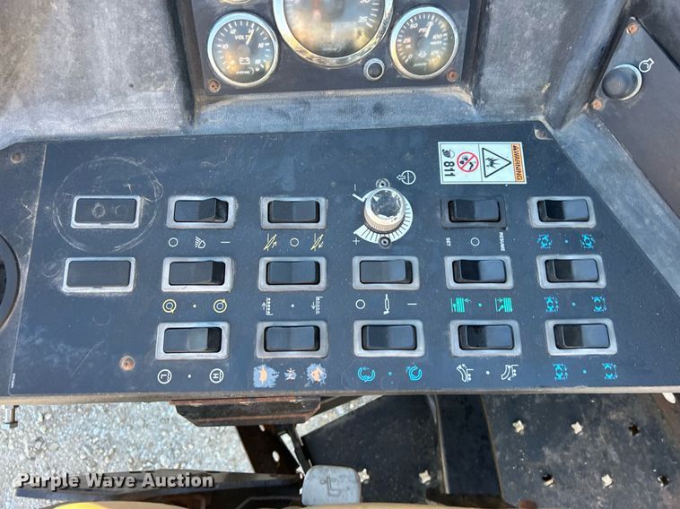 image for item DJ6393 2009 Ditch Witch JT3020 Mach 1  directional boring unit