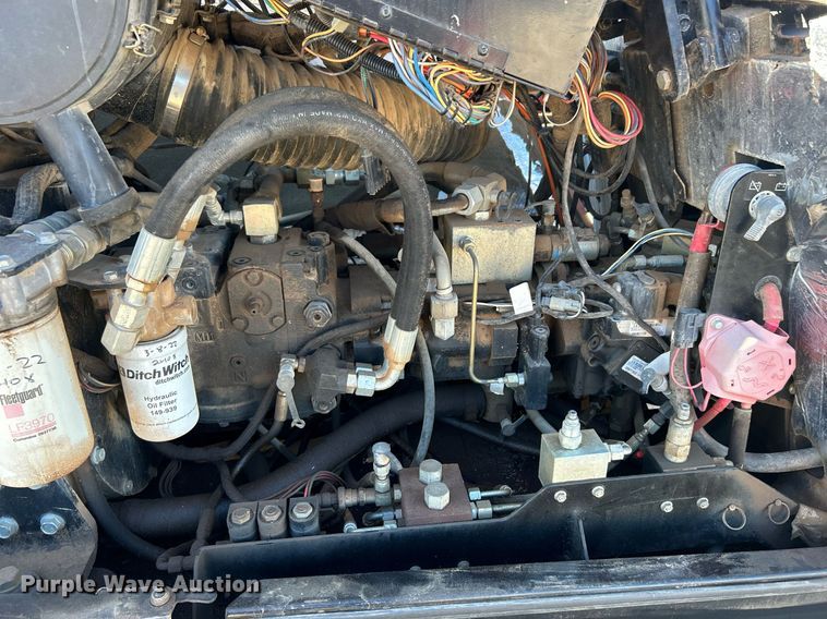 image for item DJ6393 2009 Ditch Witch JT3020 Mach 1  directional boring unit