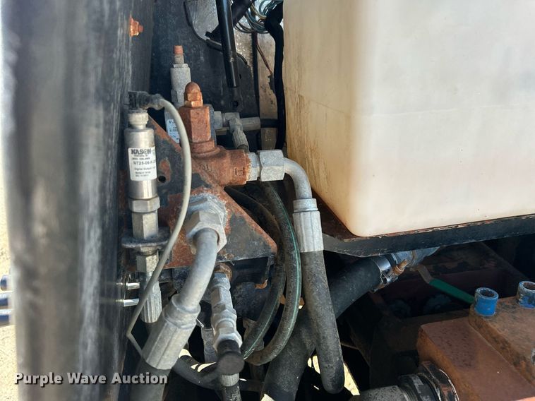 image for item DJ6393 2009 Ditch Witch JT3020 Mach 1  directional boring unit