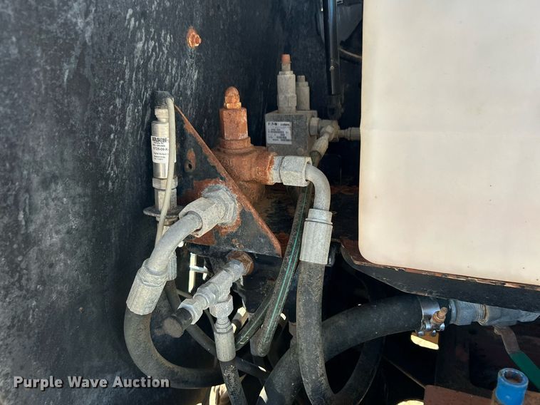 image for item DJ6393 2009 Ditch Witch JT3020 Mach 1  directional boring unit